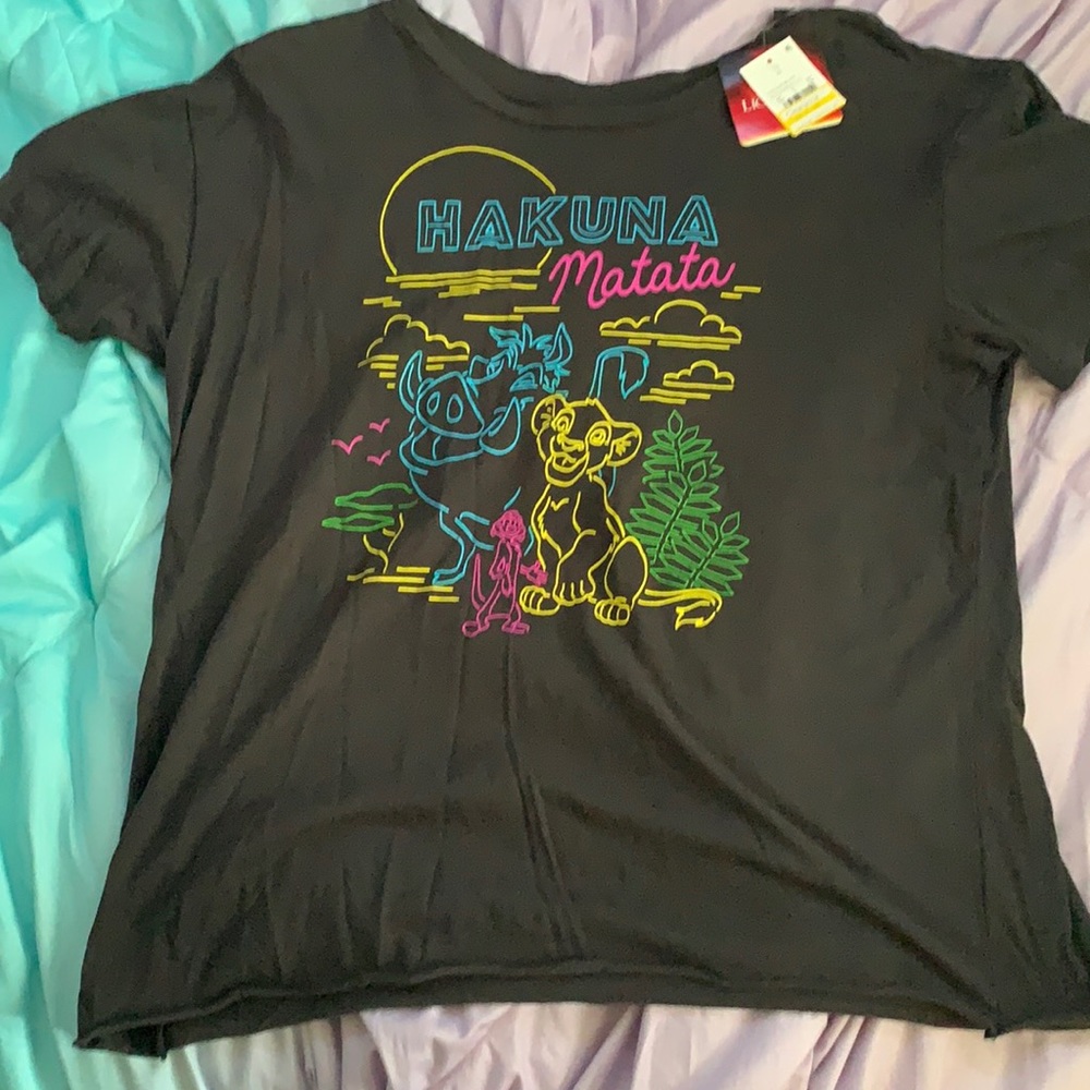 women’s lion king tee shirt